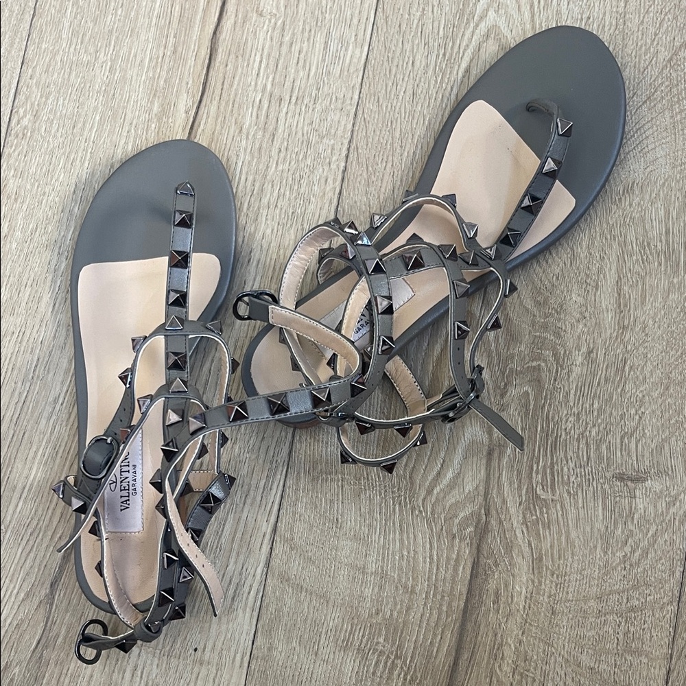 Valentino Women's Gray and Cream Studded Sandals size 6.5